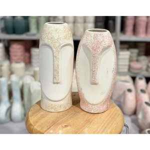 Vase en céramique nordique moderne, blanc texturé, forme de tête humaine abstraite, pot à fleurs pour la décoration de la maison, de l'hôtel, du comptoir, vente en gros - Product Image 3