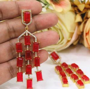 Pendientes Colgantes de Circonita Cúbica Doble Chapados en Oro de Primera Calidad Glamurosos para Mujer, Estilo Nocturno, para Fiestas - Product Image 3