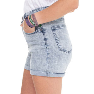 Shorts Vaqueros de Cintura Alta para Mujer, Estilo Vintage, Corte Recto, Desgastados, con Botones, Lavado Ácido, de Naimat Abbas Industries - Product Image 2