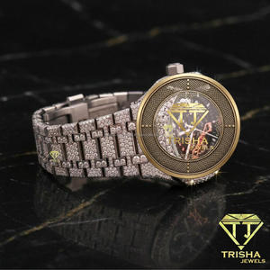 Reloj de Diamantes Moissanite de Dos Tonos con Forma de Hoja Personalizado Estilo Hip Hop para Hombre con Esfera Personalizada y Diseño Único - Product Image 2