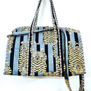 Bolsa de Viaje Ligera de Gran Capacidad, Acolchada, de Algodón con Estampado Floral, con Cierre, Estilo Indio, para Viajes de Fin de Semana - Product Image 4