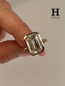 Luxury Emerald Cut Lab Grown Diamond Bezel <b>Set</b> Engagement <b>Ring</b> VVS1 D Color 14K Rose <b>Gold</b> Full Bezel Emerald Diamond <b>Ring</b> - Product Image 6