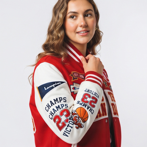 Vestes universitaires personnalisées pour femmes, vestes universitaires oversize, vestes universitaires style Letterman, vente en gros, patchs brodés, vestes universitaires de baseball - Product Image 4
