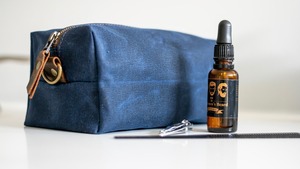 Trousse de Toilette Vintage pour Homme en Toile et Cuir Écologique 16oz avec Fermeture Éclair, Personnalisable avec Logo, pour Rasage et Cosmétiques - Product Image 3