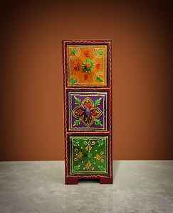 Caja de Joyería de Madera Nirmala Handicrafts, Artesanal, con Relieve, Pintada a Mano, con Esmalte, 3 Cajones, Decorativa, Regalo de Boda - Product Image 3