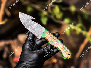 มีดล่าสัตว์ใบตายเหล็กดามัสกัส ด้ามจับทรงกรวยสน พร้อมซองหนัง  มีดสำหรับการเอาชีวิตรอดและการตั้งแคมป์  รับผลิตแบบ OEM/ODM - Product Image 3