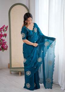 Sari en satin pur Fendi de créateur, lourd et élégant, avec broderies de perles et chemisier assorti en satin, idéal pour les occasions de mariage - Product Image 2