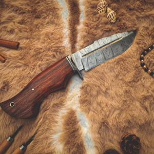 Cuchillo de Caza Damasco OEM ODM OBM, Hecho a Mano, para Campismo, Supervivencia y Uso General, con Acero 440C D2 VG10, TARJ ENTERPRISES - Product Image 5