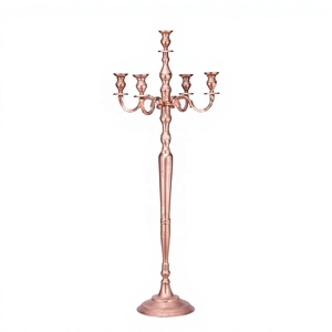 Grand candélabre sur pied en aluminium fait main, tendance, pour la décoration intérieure, idéal comme centre de table pour Noël et les mariages - Product Image 1