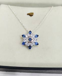 Colgante de Zafiro Azul Copo de Nieve, Plata de Ley 925, Piedra de Nacimiento de Septiembre, Joyería Étnica Elegante de Invierno para Niños, Regalo - Product Image 1