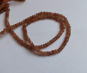 Cuentas facetadas de piedra lunar de chocolate natural AAA de 3.5-4 mm, cuentas de piedra lunar de chocolate de 13.5 pulgadas para la fabricación de joyas - Product Image 2