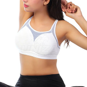 Soutien-gorge de sport respirant à maintien élevé avec logo frontal, design simple, en tissu doux Spandex/Nylon pour confort et soutien - Product Image 5