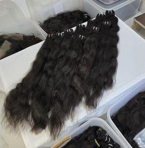 ผมต่อแบบอินเดียแท้ เกรด Remy Virgin  แบบตรง เงางาม  จัดเรียงเกล็ดผม  จากแหล่งจำหน่ายผมจำนวนมากในอินเดีย - Product Image 1
