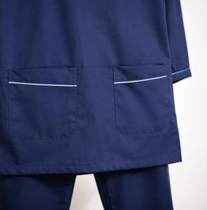 Ensembles de blouses et pantalons médicaux respirants et personnalisables de couleur unie pour femmes, avec col en V - Product Image 4