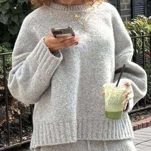 Suéter Unisex de Alta Calidad para Mujer, Cuello Redondo, Sudadera con Capucha, Conjunto Deportivo de 2 Piezas, Resistente al Viento y Transpirable - Product Image 1