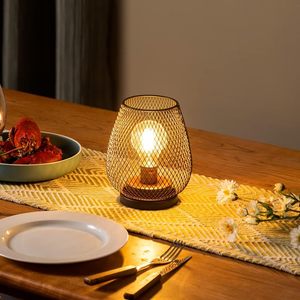 Lanterne décorative en fer pour bougie, idéale pour la maison, le jardin, la terrasse, les mariages, les événements, centre de table, vente en gros, éclairage artisanal pour la maison - Product Image 1