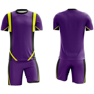 Servicio profesional que ofrece uniformes de fútbol sublimados personalizados, hechos en Pakistán, a través de un exportador mayorista para los mercados mundiales. - Product Image 1