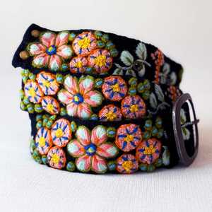 Cinturón elegante bordado con cuentas, hecho a mano, accesorio de moda tradicional para mujer, cinturón de cuentas hecho a mano a precio económico. - Product Image 4