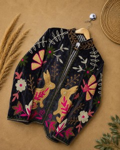 Giacca da donna vintage con ricami Suzani, motivo floreale e coniglietto, stile boho, cappotto invernale di tendenza - Product Image 5