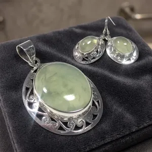 Ensemble de boucles d'oreilles pendantes en argent sterling 925 avec pierre précieuse préhnite, serti clos classique, pour un usage quotidien, bijoux unisexes - Product Image 3
