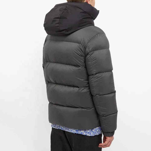 Blousons matelassés personnalisés avec logo pour les détaillants de mode en e-commerce, vêtements d'extérieur chauds et matelassés pour l'hiver, production et export en gros - Product Image 4