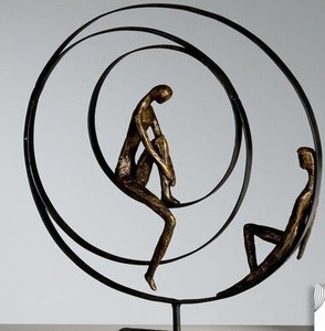 Escultura Moderna Abstracta de Figura Humana, Hecha a Mano, en Aluminio Dorado y Negro, Decoración Artística para Mesa, Estilo Contemporáneo, para Bodas, Cumpleaños - Product Image 3