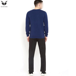 Conjunto Deportivo para Hombre en Negro y Azul con Contraste de Color Sólido, Ropa Deportiva con Logotipo Personalizado, Ropa Casual para Hombre - Product Image 5