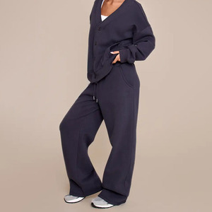 Conjunto de Dos Piezas de Felpa para Mujer, de Alta Calidad, Informal, para Invierno, Pantalones Deportivos de Color Sólido y Sudadera con Botones, Conjunto de Punto para Mujer - Product Image 1