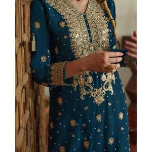 Beau haut et bas pour femmes avec fantaisie Dupatta pour les fêtes-Ensemble de costume élégant - Product Image 3