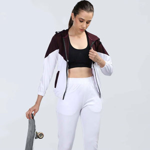 Ensemble de survêtement zippé pour femme OEM/ODM, respirant, léger, décontracté, prix de gros, taille ajustable - Product Image 1