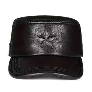 Casquette de mode unisexe en cuir 2026, réglable avec accessoire fleur et nœud, noire unie, pour l'extérieur - Product Image 1
