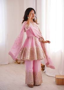 Traje Salwar Kameez de Seda Rosa para Mujer, Bordado con Lentejuelas y Cuentas, Estilo Tradicional Indio y Pakistaní para Bodas - Product Image 4