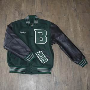 High Quality Light Blue Varsity <b>Jacket</b> For Men's With Chenille Embroidery <b>Patchwork</b> and Leather Sleeve Wholesale Customized - Product Image 4