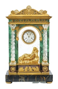 Horloge de bureau moderne en verre et cristal à quartz numérique silencieuse en malachite verte, avec un rythme opulent et une essence intemporelle - Product Image 2
