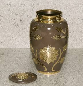Urna Funeraria de Metal y Latón con Grabado de Flores Marrones Clásicas, para Cenizas de Adultos, Estilo Americano/Europeo - Product Image 5