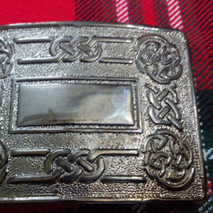 Hebilla de cinturón para kilt de hombre, diseño celta en espiral, cromada/hebilla para kilt escocés, accesorios antiguos de las Tierras Altas con diseño celta en espiral - Product Image 4