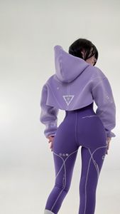 ชุดโยคะกีฬาลายโลโก้ทีมแชมป์หญิงสไตล์ไซเบอร์พังก์ล้ำยุคแบบเครื่องจักร สำหรับถ่ายรูปแข่งรถ สี-XL - Product Image 5