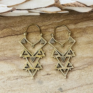 Pendientes de Aro Geométricos Bohemios de Diseño Exclusivo, Chapados en Oro, Joyería Tribal de Latón para Mujer, Acabado de Latón Antiguo, Venta al por Mayor para Fiestas Étnicas - Product Image 1