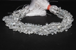 Cuentas de forma de gotas facetadas de topacio blanco natural 4*6 piedras preciosas de topacio blanco piedras preciosas sueltas - Product Image 4