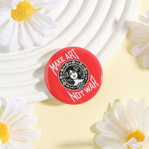 Spilla in Latta 'Make Art Not War' Antiguerre, Vintage, con Ghirlanda Floreale, Distintivo da Bavero, Gioiello Regalo per Amici - Product Image 2