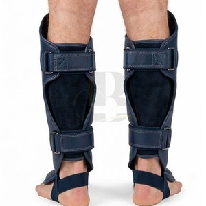 Protège-tibias en cuir de qualité supérieure pour les arts martiaux, le kickboxing, le Muay Thai, la pratique du MMA, construction légère et durable, confortable - Product Image 2