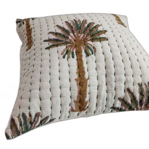 Funda de cojín y almohada cuadrada Kantha con estampado de palmeras, ecológica, hecha a mano, de algodón acolchado, para decoración del hogar y hoteles - Product Image 1