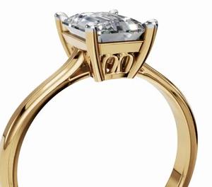 Anillo Solitario Evangeline con Diamante Cultivado en Laboratorio, Corte Esmeralda, 0.30 Quilates, en Oro Amarillo, Rosa o Blanco de 9kt, 14kt o 18kt - Product Image 3