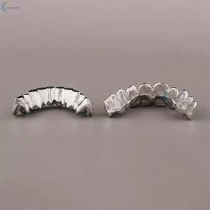 Grillz de Diamantes Cultivados en Laboratorio VVS1 Personalizados con Corte Princesa, Estilo Iced Out, Atrevido Estilo Rapero y Ajuste Perfecto a Medida. - Product Image 6
