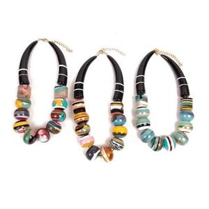 Collar de Resina Hecho a Mano, Colgante de Epoxi Transparente, Joyería Elegante, Regalo de Moda para Mujer, Diseño Único - Product Image 1