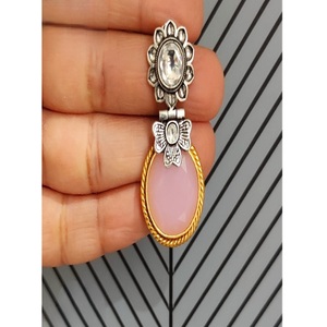 Boucles d'oreilles pendantes exclusives en laiton plaqué or vintage avec moissanite pour femme, cadeau de fête - Product Image 1