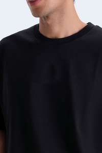 T-shirt personnalisé 300 g/m² pour homme, noir, lourd, 100 % coton, unisexe, vierge, pour impression, coupe oversize - Product Image 4
