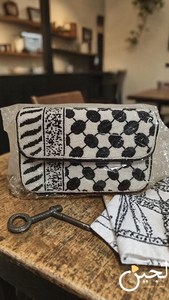 Lounain Handmade Polyester Embroidered Glass Beads Washable Handbag Rectangular Shape Black White Pattern Textile Craft - Product Image 4