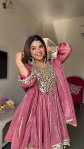 Conjunto de Salwar Kameez de Seda Viscosa Rosa, Traje Tradicional Indio Pakistaní para Bodas y Fiestas para Mujer - Product Image 6
