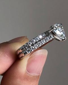 Anillo de Compromiso de Moissanita con Forma de Corazón Elegante, el Más Vendido, o Joyería de Regalo para Mujer, Disponible a Precio de Exportación - Product Image 2